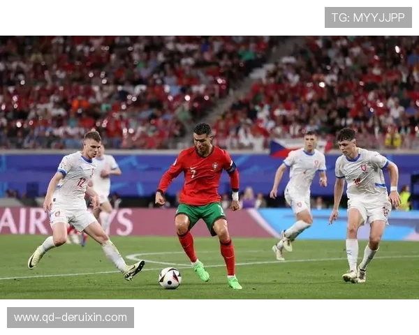 欧洲豪门激战正酣新星闪耀绿茵场冬季转会风云再起引爆球迷热议